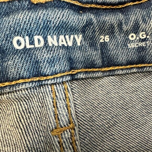 NWT Old Navy Plus Size Curvy O G Straight 3” Cut Off Denim Shorts - Size 26 - Picture 4 of 11